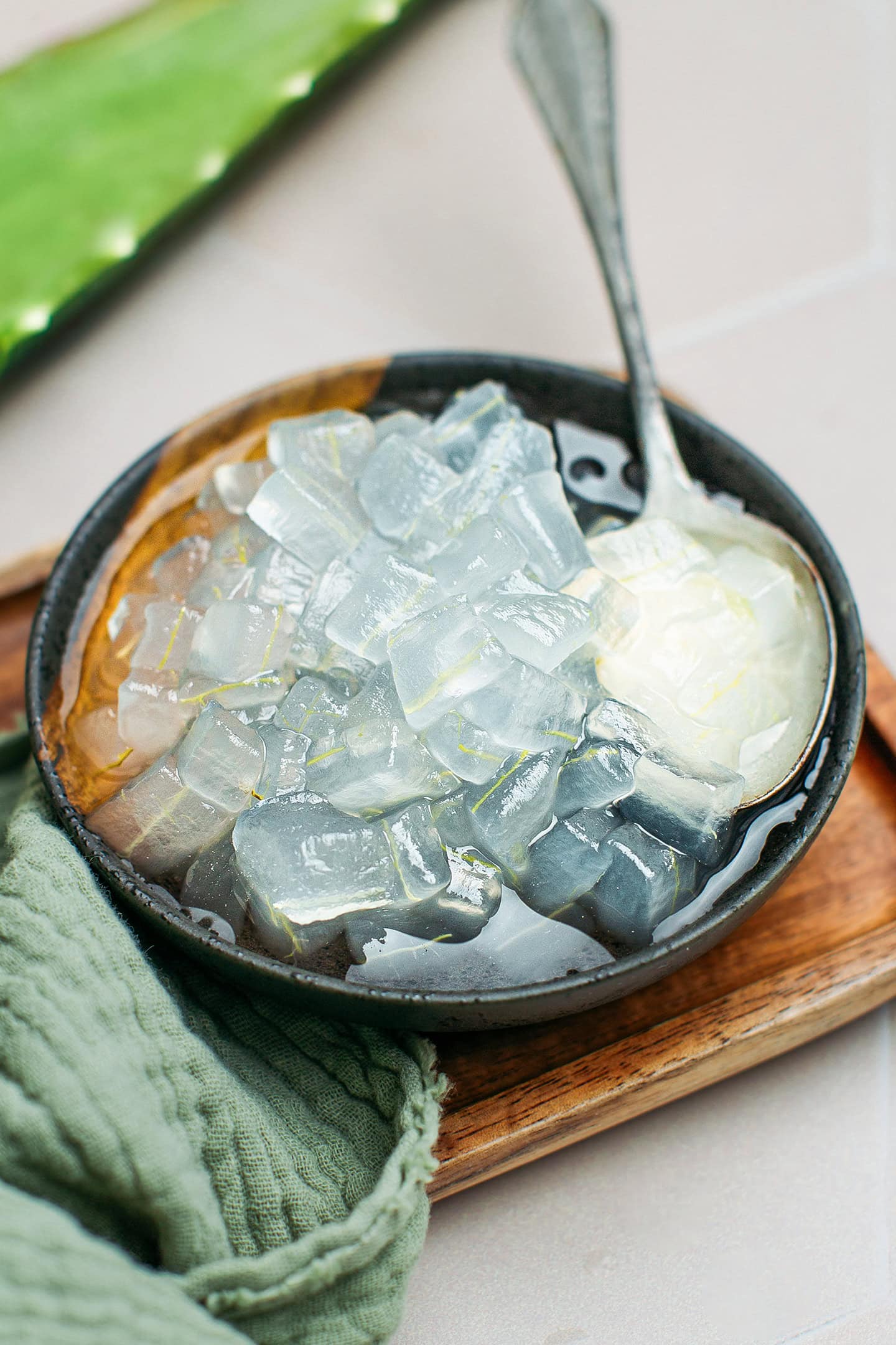 How to Prepare Aloe Vera Jelly