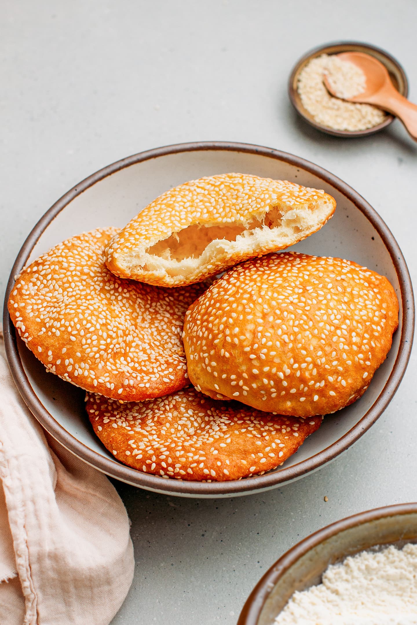 Bánh Tiêu (Vietnamese Donuts!)
