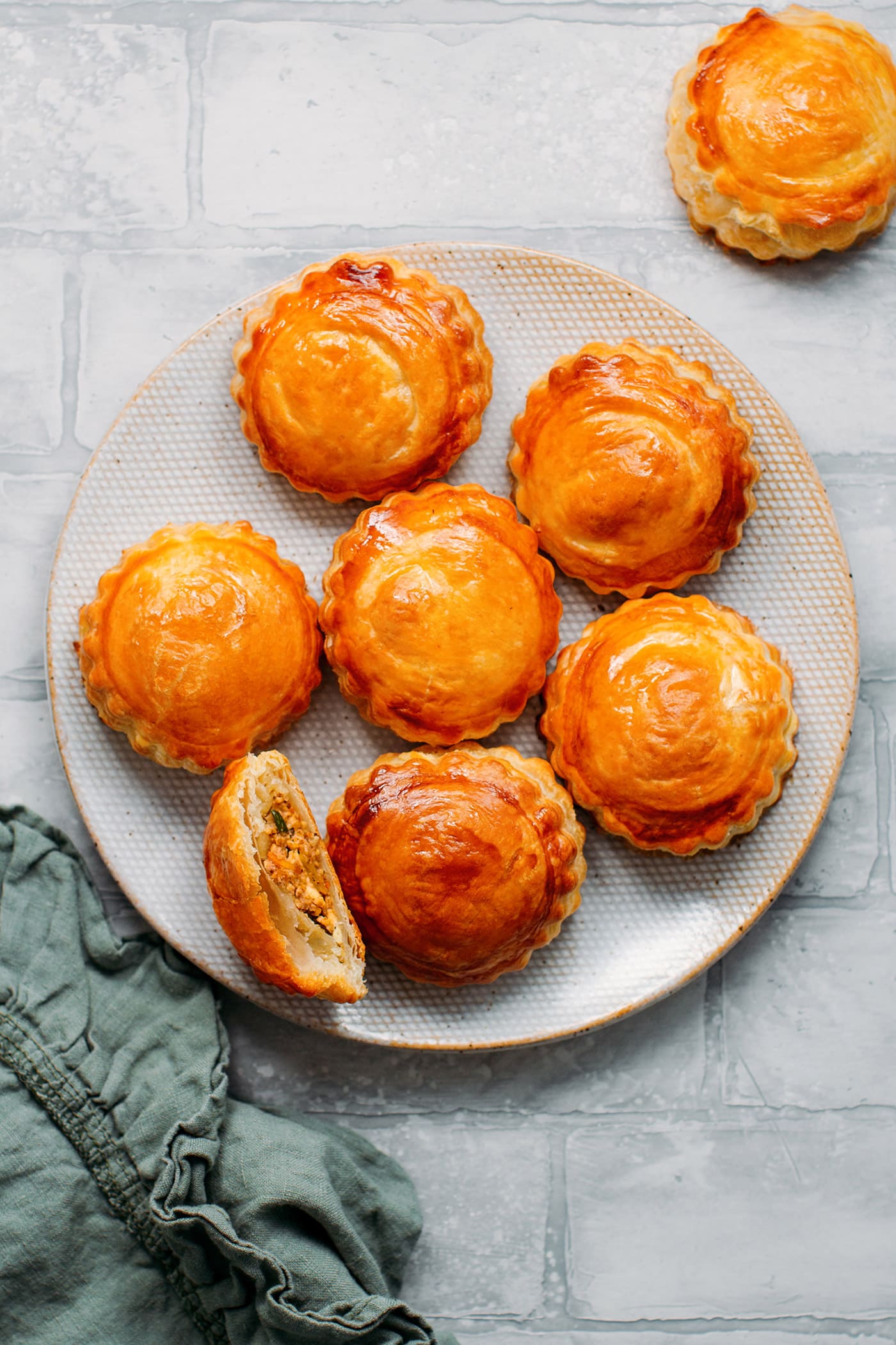 Vegan Pâté Chaud (Vietnamese Meat Pastries)