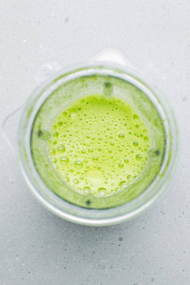 Pandan juice in a blender.