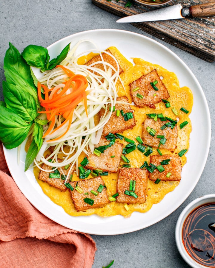 Bột Chiên (Vietnamese Fried Rice Cakes)