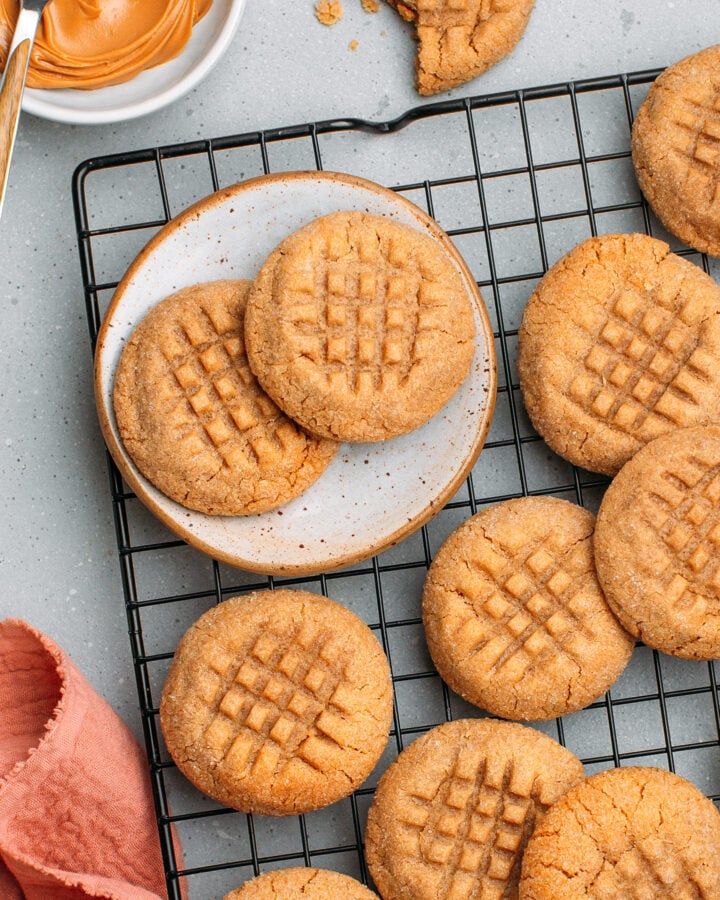 Vegan Soft Peanut Butter Cookies