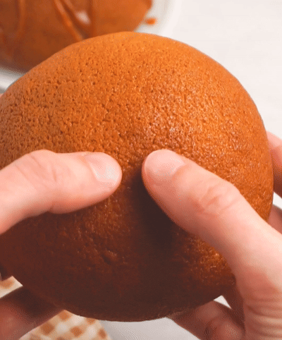 Gif showing the crispy shell of papparoti.