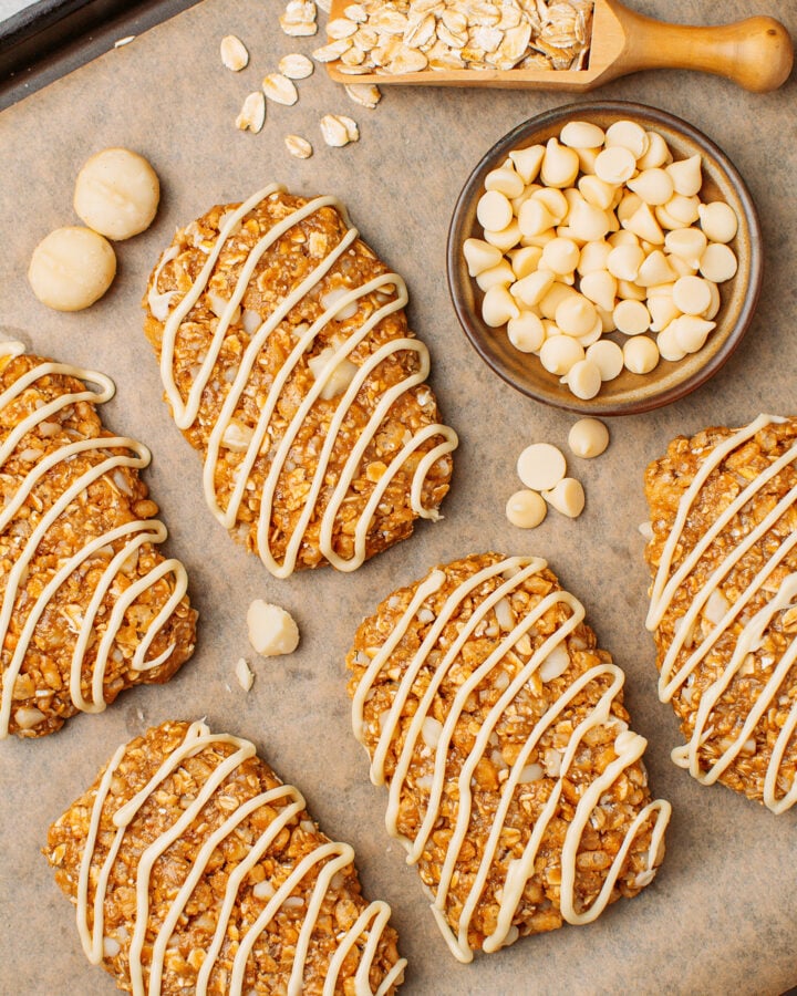 White Chocolate Macadamia Nut Granola Bars (Homemade Clif Bar)